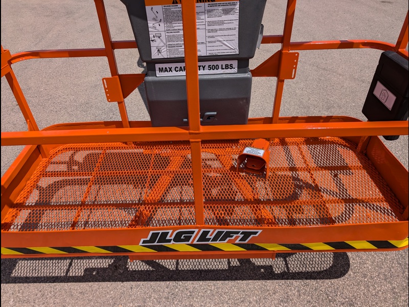 2015 JLG M600JP