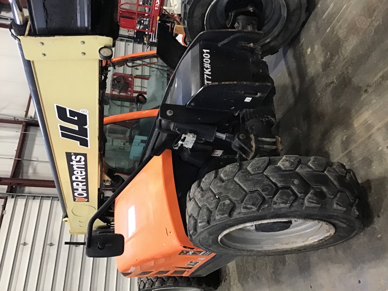 2019 JLG 742