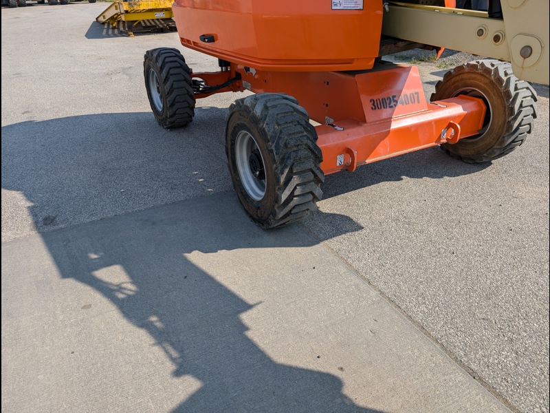 2019 JLG 450AJ