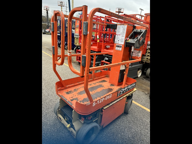 2016 JLG 1930ES