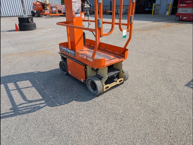 2013 JLG 1230ES