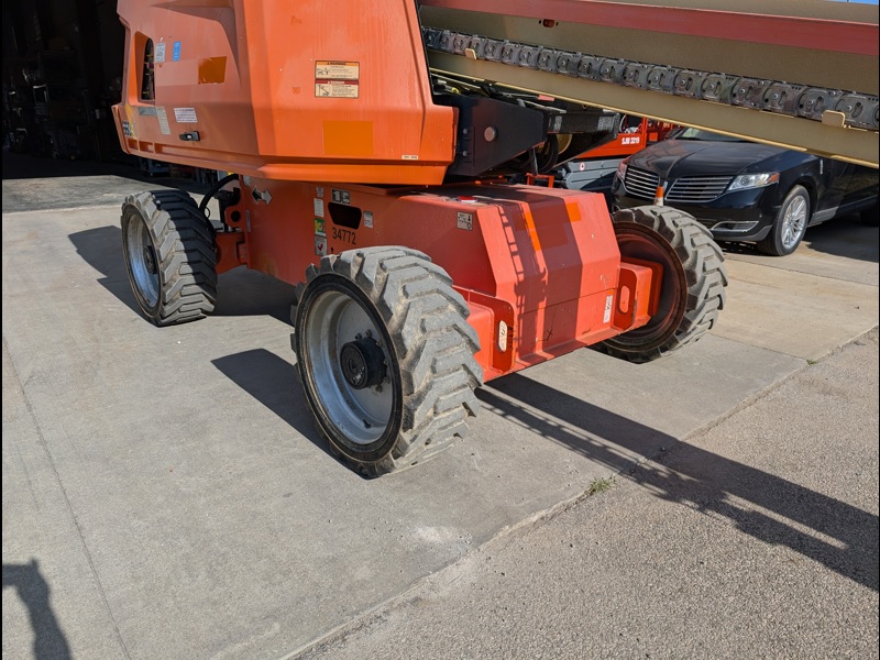 2019 JLG 660SJ