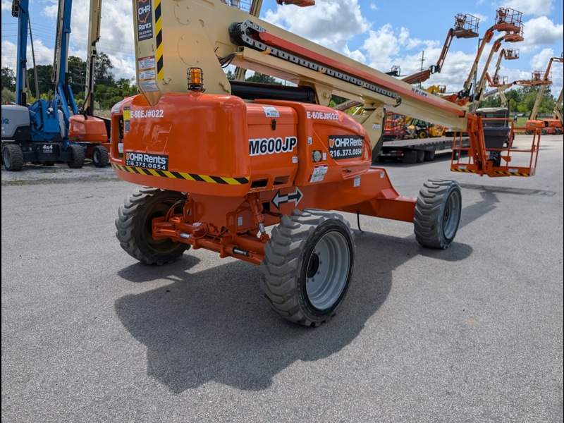 2015 JLG M600JP