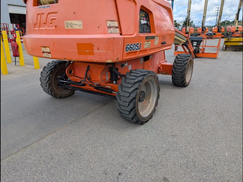 2019 JLG 660SJ