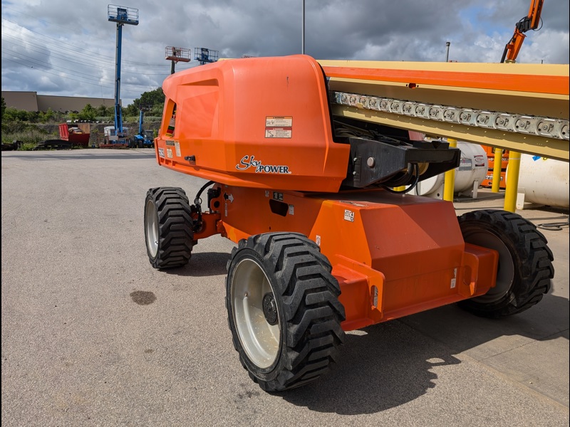 2019 JLG 660SJ