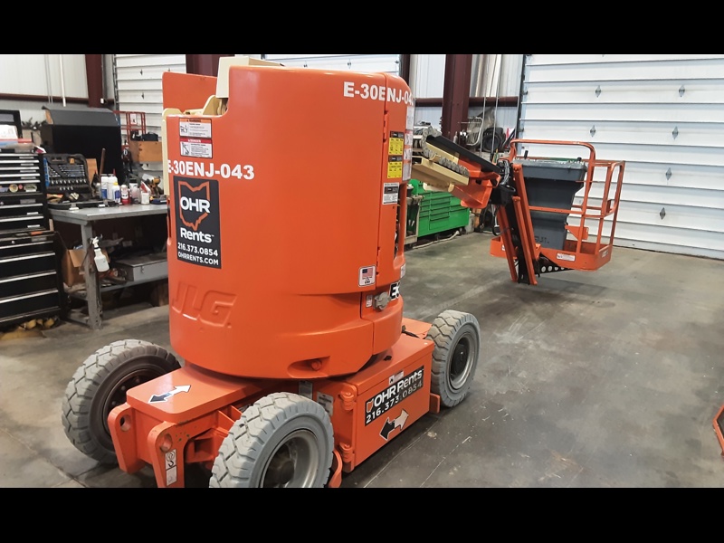 2014 JLG E300AJP