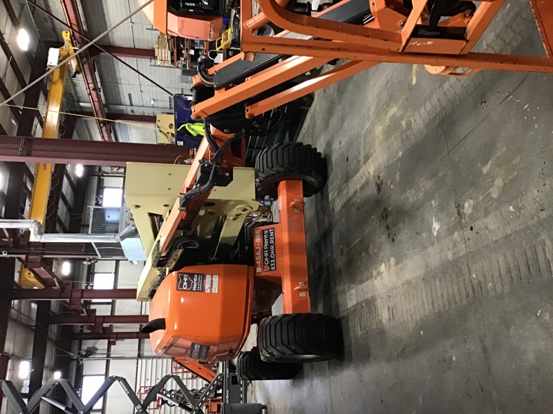 2017 JLG 450AJ