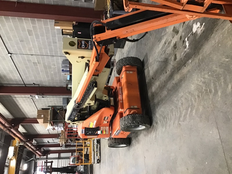 2014 JLG E450AJ