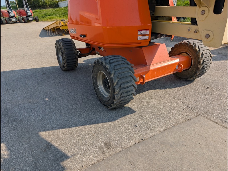 2019 JLG 450AJ