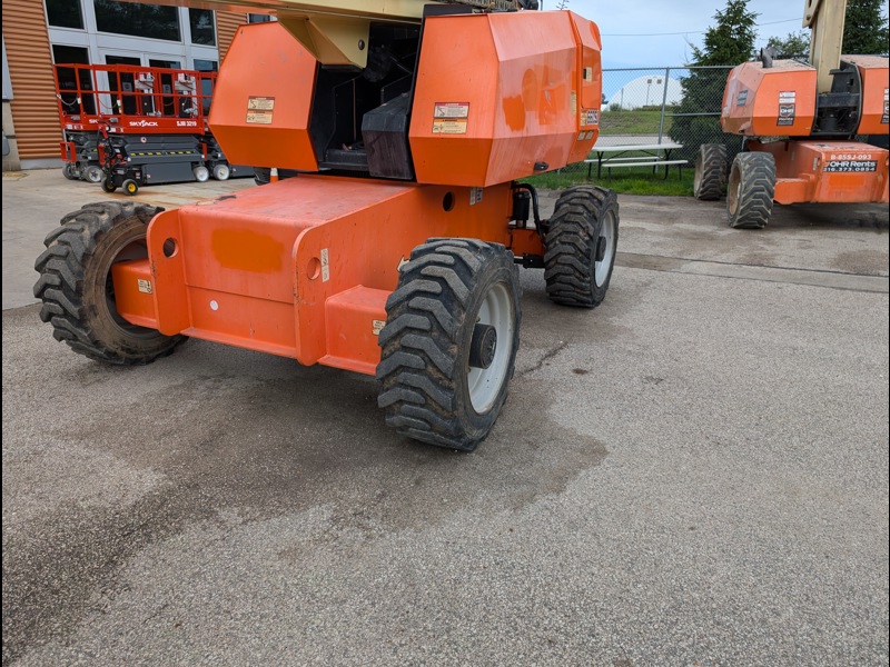 2017 JLG 660SJ