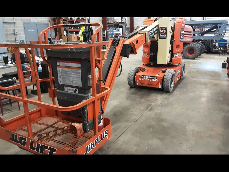 2014 JLG E300AJP