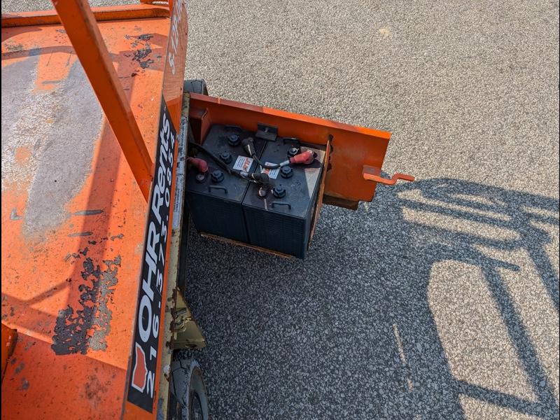 2013 JLG 1230ES