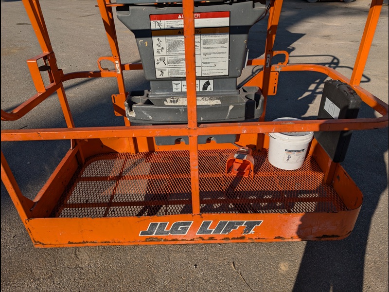 2018 JLG E450AJ