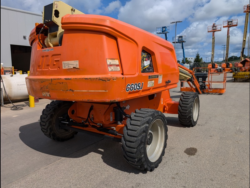 2019 JLG 660SJ