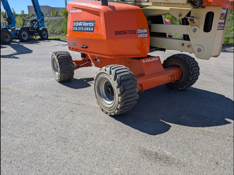 2019 JLG 450AJ