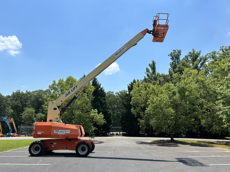 2014 JLG 800S