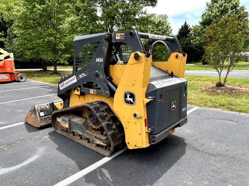 2019 John Deere 317G