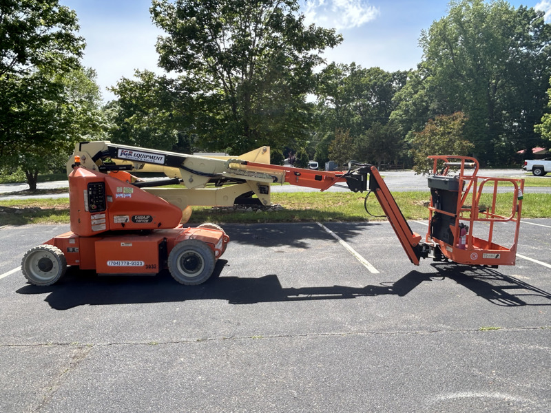 2017 JLG E400AJPN