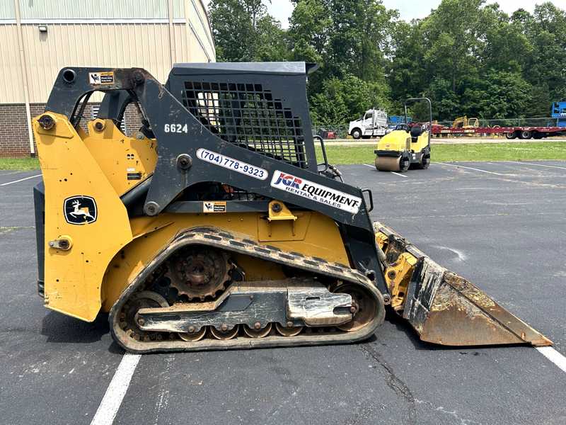 2019 John Deere 317G